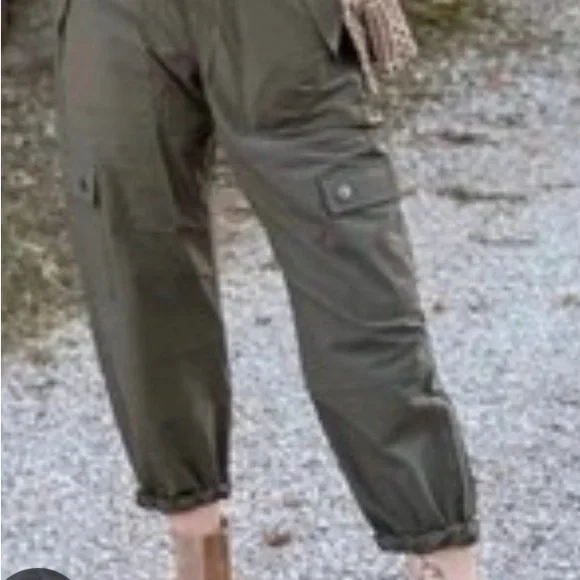 CAbi Olive Green Quantum Cargo - Picture 4 of 13